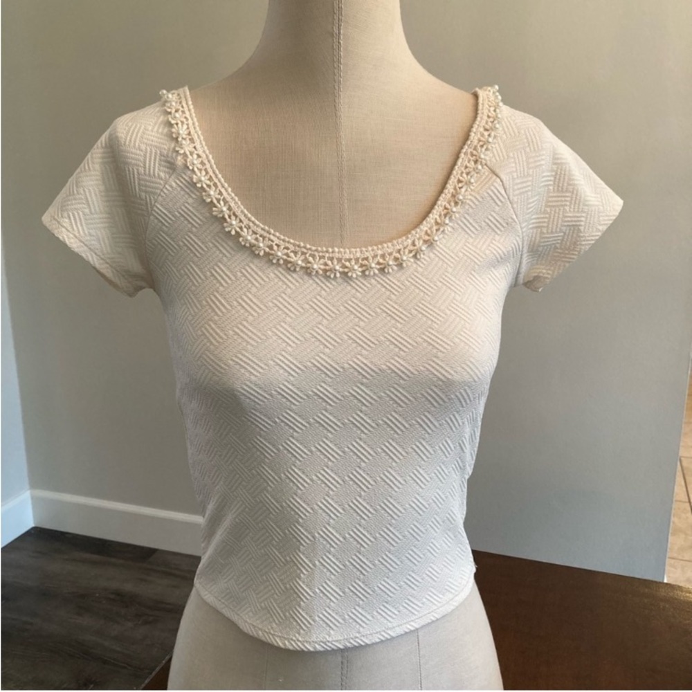 Urban Outfitters Coincidence & Chance Ivory Short Sleeve  Knit Pearl Top Small